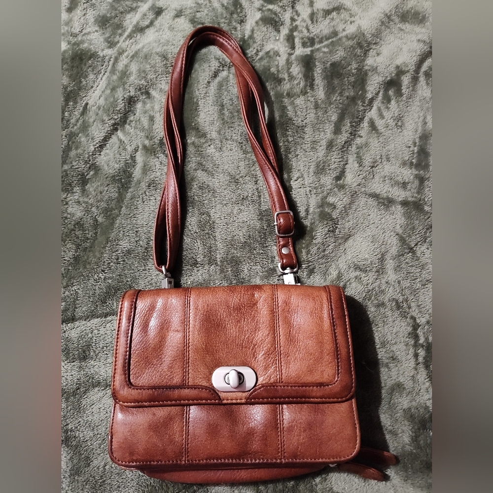 Elegant Brown Leather Crossbody Bag